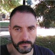 Doy clases de guión y dirección de cine para personas que quieran introducirse en el mundo del cine o dirigir sus propias obras